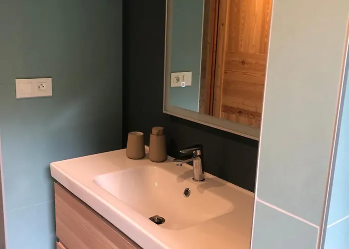 Le De St Anne Nyaraló